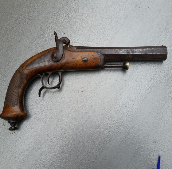 Pistolet ancien, manufacture de Châtellerault, canon damas, crosse noyer